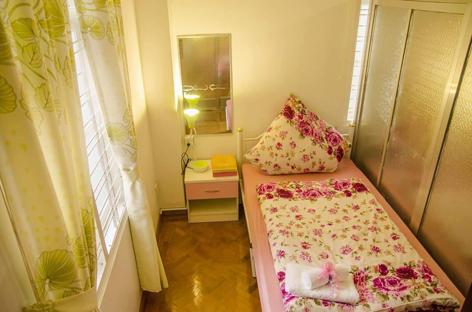 Adler Lady Hostel - Ladies Only Yangon Exterior foto