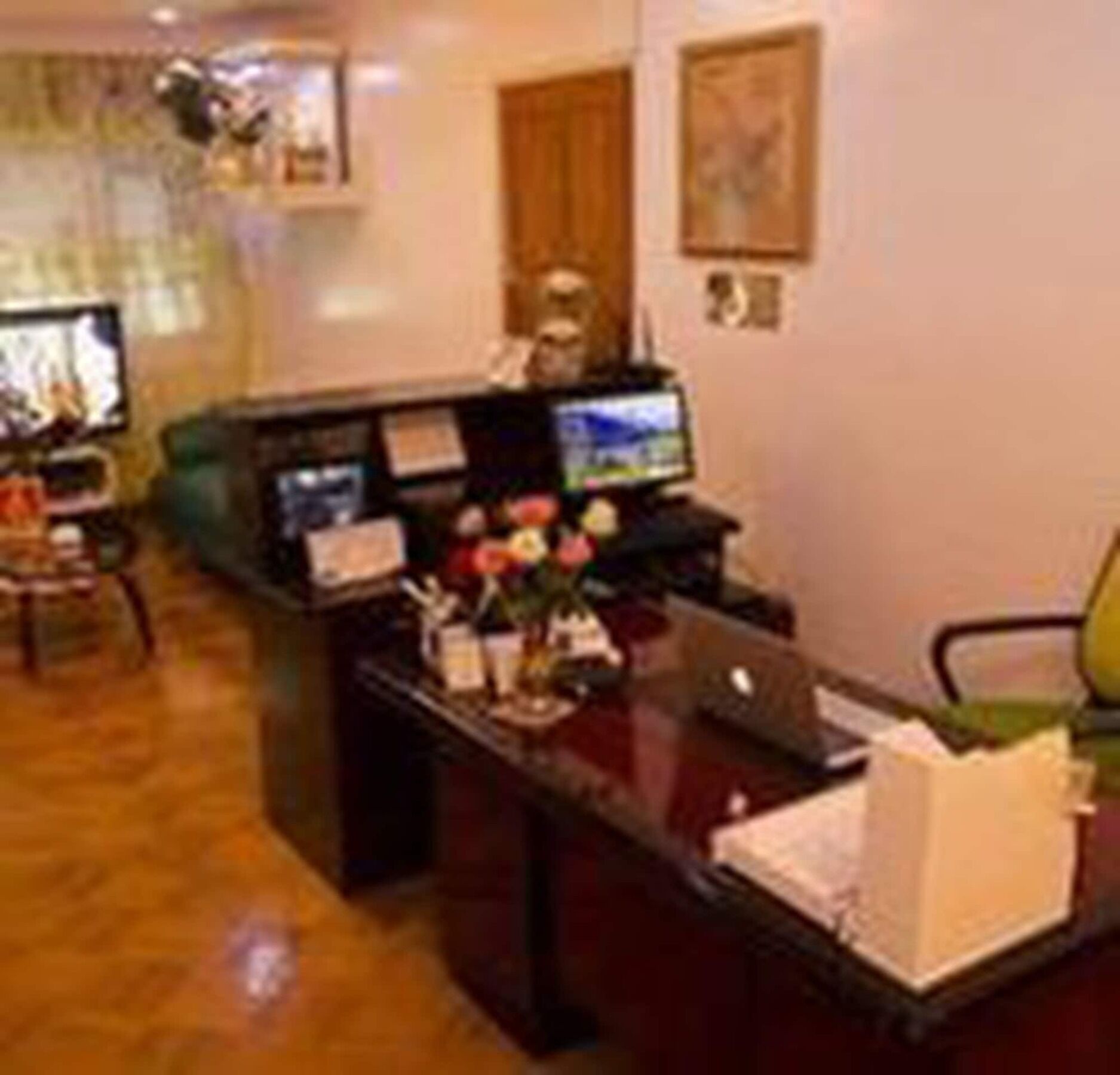 Adler Lady Hostel - Ladies Only Yangon Exterior foto